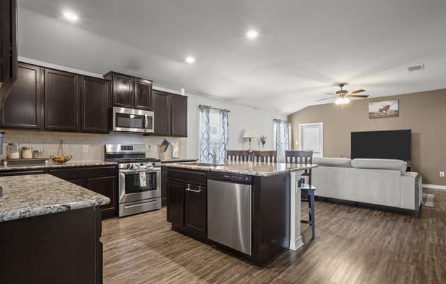 3-bedroom rental at 12911 Whisper Crossing in San Antonio, TX — photo 5