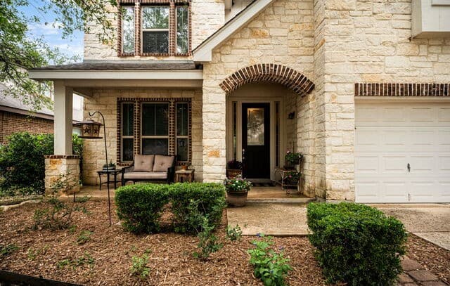 4-bedroom rental at 27518 Dana Creek Dr in Boerne, TX — photo 4