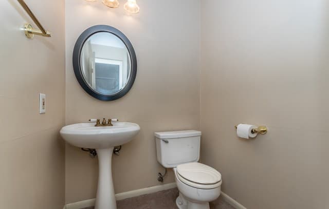 2-bedroom rental at 829 W Bitters Rd Unit 401 in San Antonio, TX — photo 4