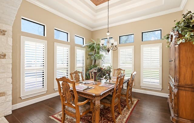 5-bedroom rental at 324 Heavens Way in San Antonio, TX — photo 5