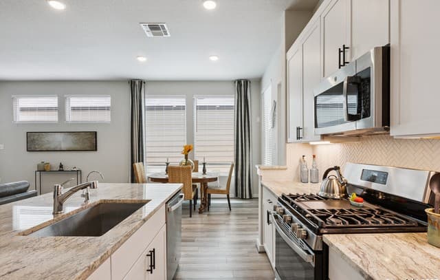 3-bedroom rental at 12718 Westeros Path in San Antonio, TX — photo 5