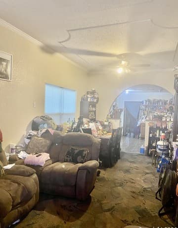 3-bedroom rental at 219 Vine St in San Antonio, TX — photo 3