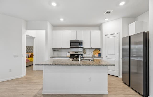 4-bedroom rental at 634 Bean Bnd in San Antonio, TX — photo 5