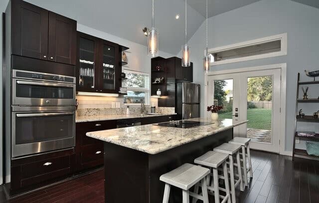 2-bedroom rental at 521 Dawson St in San Antonio, TX — photo 1