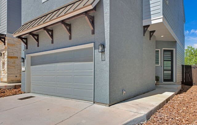 3-bedroom rental at 5843 Whitby Rd Unit 17 in San Antonio, TX — photo 5