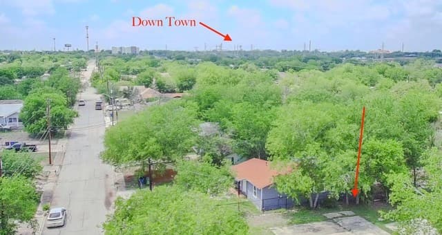 rental at 743 Sewanee St in San Antonio, TX — photo 1
