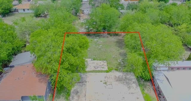 rental at 743 Sewanee St in San Antonio, TX — photo 2