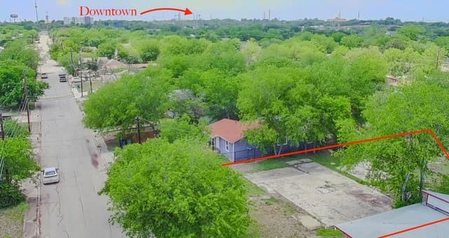 rental at 743 Sewanee St in San Antonio, TX — photo 3