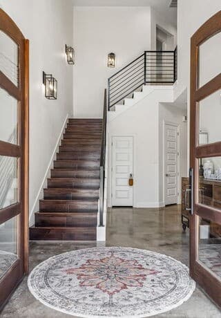 6-bedroom rental at 521 Rittimann Rd in Spring Branch, TX — photo 1