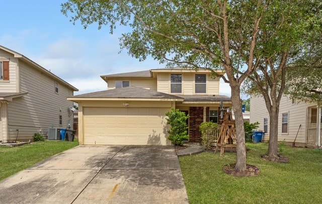 4-bedroom rental at 10302 Buescher Ln in San Antonio, TX — photo 1
