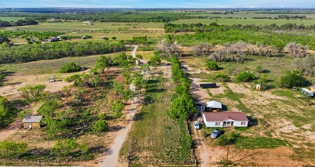 rental at 238 E Ditto Rd in Poteet, TX — photo 1