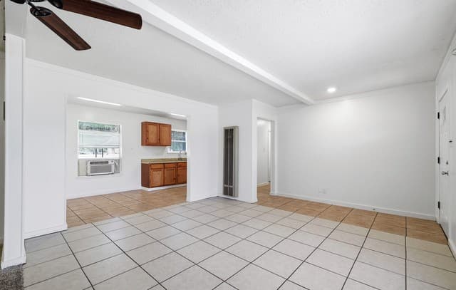 3-bedroom rental at 455 Wimberly Blvd in San Antonio, TX — photo 5
