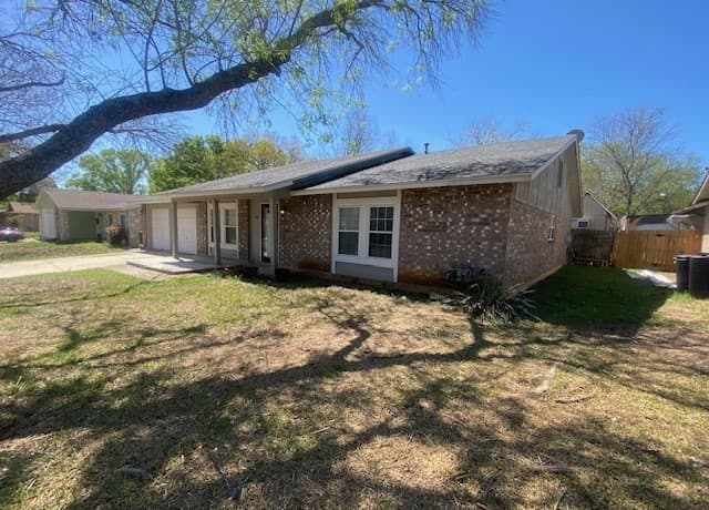4-bedroom rental at 9131 Pitcairn in San Antonio, TX — photo 2