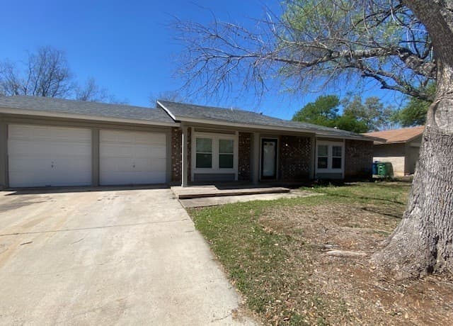 4-bedroom rental at 9131 Pitcairn in San Antonio, TX — photo 3