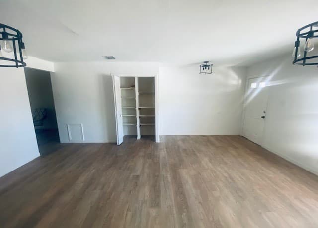 4-bedroom rental at 9131 Pitcairn in San Antonio, TX — photo 5