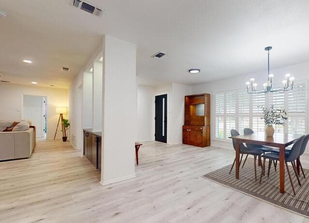 4-bedroom rental at 215 Trafalgar Rd in San Antonio, TX — photo 3
