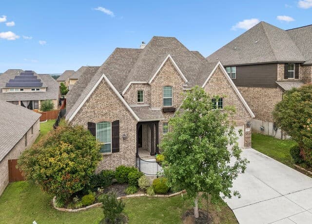 5-bedroom rental at 25847 Warbler View in San Antonio, TX — photo 3