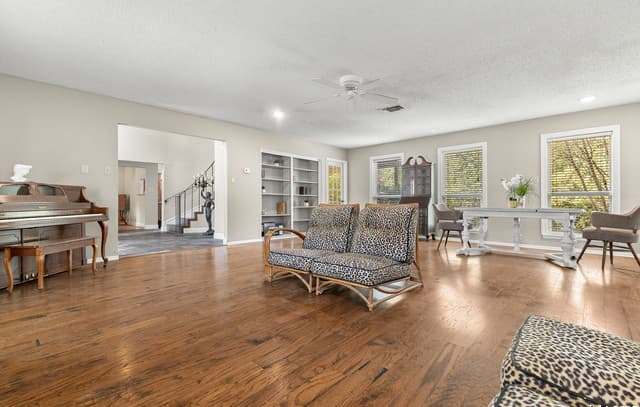 4-bedroom rental at 13711 Hunters Moss in San Antonio, TX — photo 4