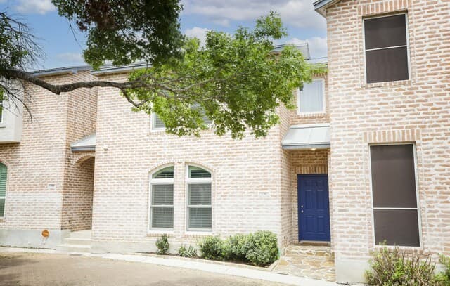 4-bedroom rental at 130 Oakwell Farms Parkway in San Antonio, TX — photo 1
