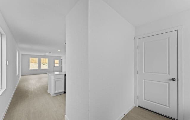 4-bedroom rental at 14915 Warwick Shire in San Antonio, TX — photo 2