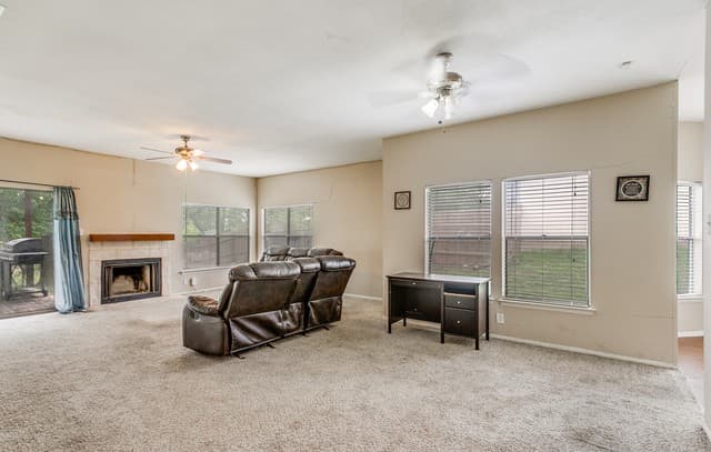 3-bedroom rental at 5426 Vista Court Dr in San Antonio, TX — photo 5