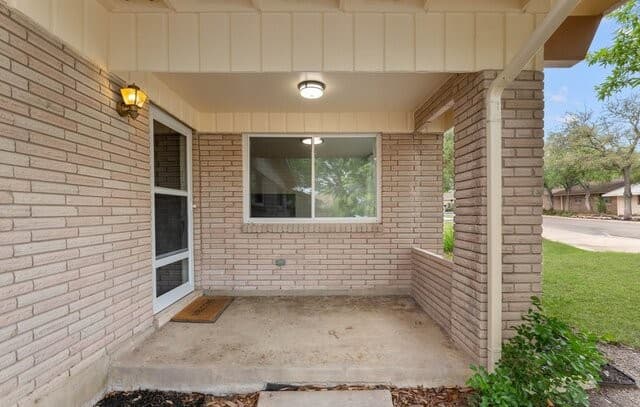 3-bedroom rental at 9823 John Rolfe Dr in San Antonio, TX — photo 1