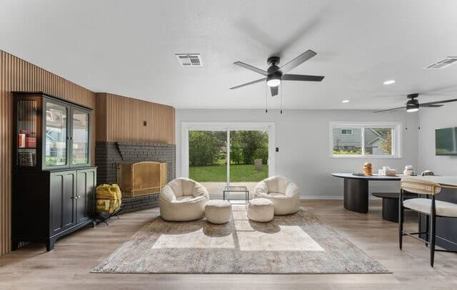 3-bedroom rental at 9823 John Rolfe Dr in San Antonio, TX — photo 2