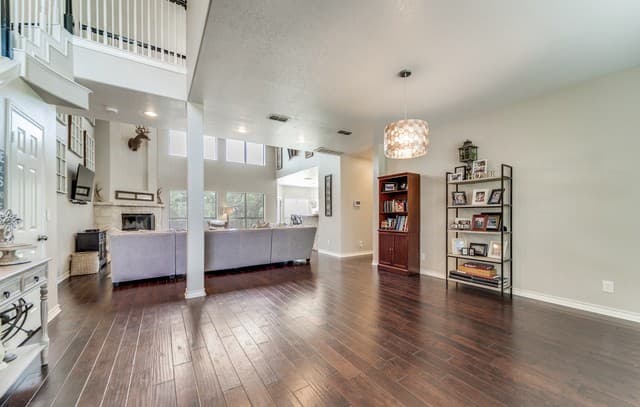 4-bedroom rental at 1316 Frontier in Spring Branch, TX — photo 5