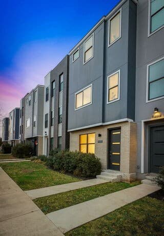 2-bedroom rental at 7940 Kennedy Hill Unit 7 in San Antonio, TX — photo 3