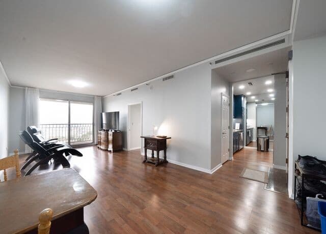2-bedroom rental at 1 Towers Park Lane Unit 1208 in San Antonio, TX — photo 3