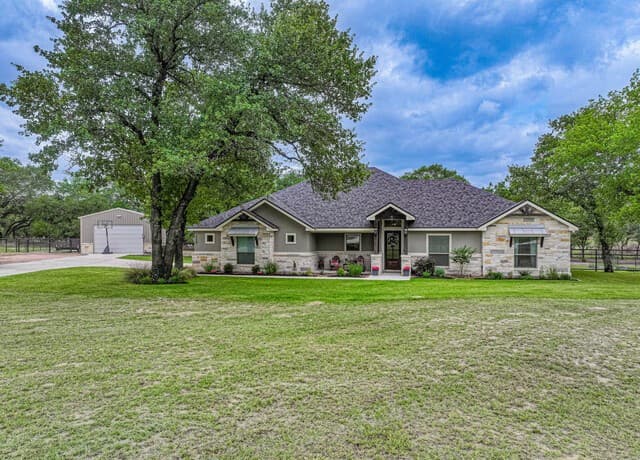 3-bedroom rental at 117 Shelby in Adkins, TX — photo 3