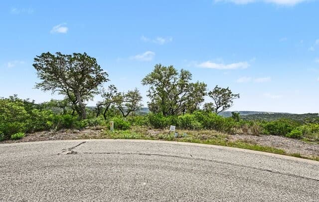 rental at 434 Pr 1751 in Mico, TX — photo 3