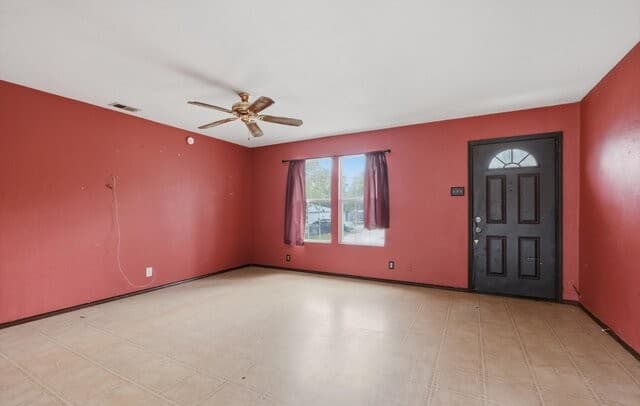 3-bedroom rental at 4615 Waterwood Pass Dr in Elmendorf, TX — photo 2