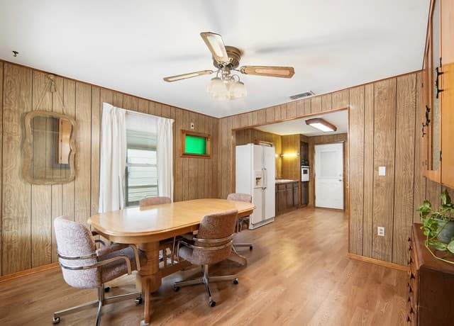 2-bedroom rental at 2323 Hiawatha in San Antonio, TX — photo 4