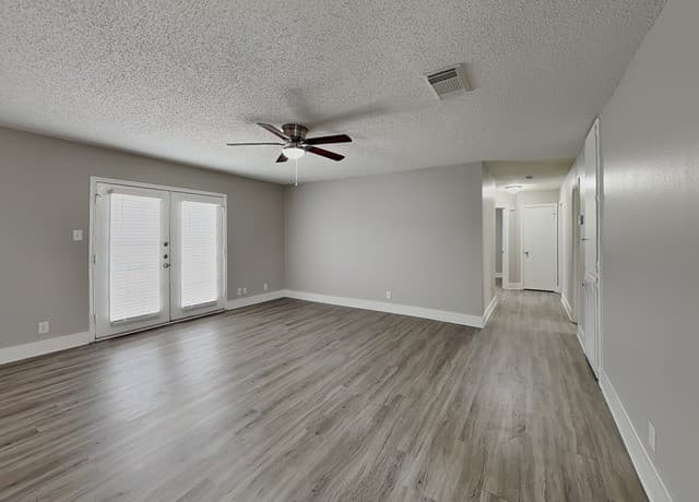 3-bedroom rental at 8338 Morning in Converse, TX — photo 2