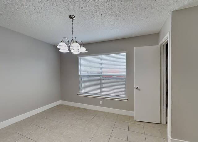 3-bedroom rental at 8338 Morning in Converse, TX — photo 4