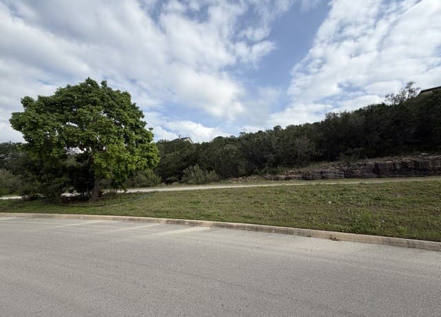 rental at 518 Winding Ravine in San Antonio, TX — photo 4