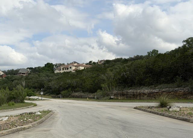 rental at 518 Winding Ravine in San Antonio, TX — photo 5