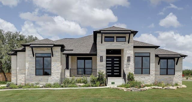 4-bedroom rental at 451 Falcon Cv in Castroville, TX — photo 1