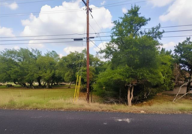 rental at 744 Farhills Dr in Spring Branch, TX — photo 3
