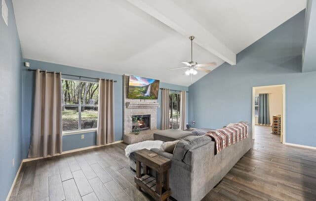 3-bedroom rental at 133 Wagon Cir in Bandera, TX — photo 4