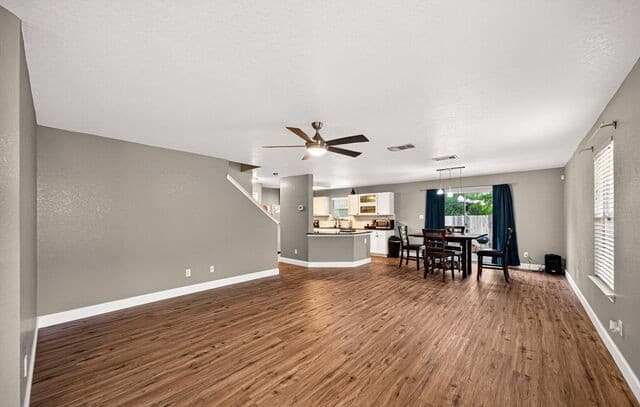 3-bedroom rental at 7447 Saddle Bend Dr in San Antonio, TX — photo 5