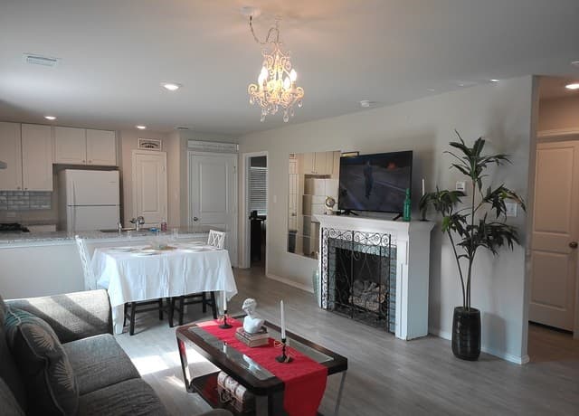 3-bedroom rental at 14018 Homestead Way in San Antonio, TX — photo 3