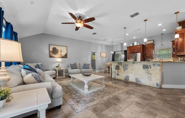 3-bedroom rental at 197 Cibolo Ridge Dr in La Vernia, TX — photo 5