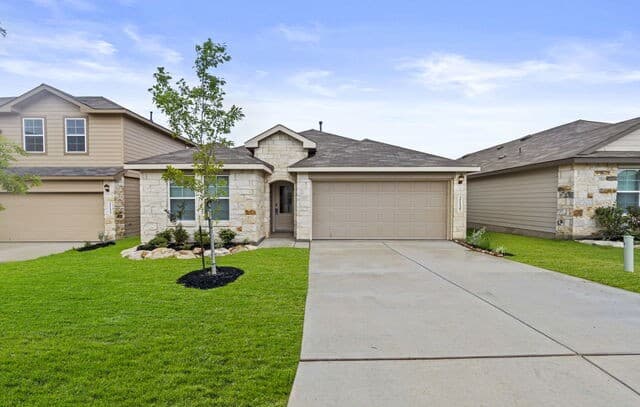 4-bedroom rental at 21137 Boulder Flats in San Antonio, TX — photo 1
