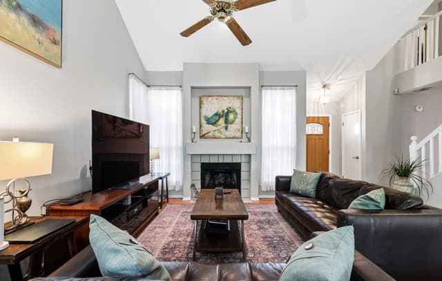 3-bedroom rental at 9310 Andersonville LN in San Antonio, TX — photo 3