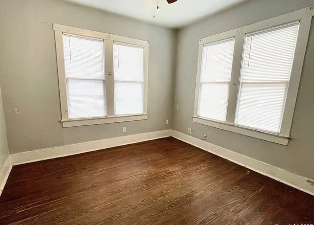rental at 4810 John Victor in San Antonio, TX — photo 3
