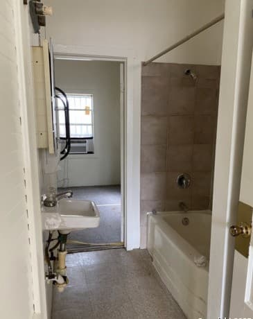 rental at 1221 Center in San Antonio, TX — photo 5