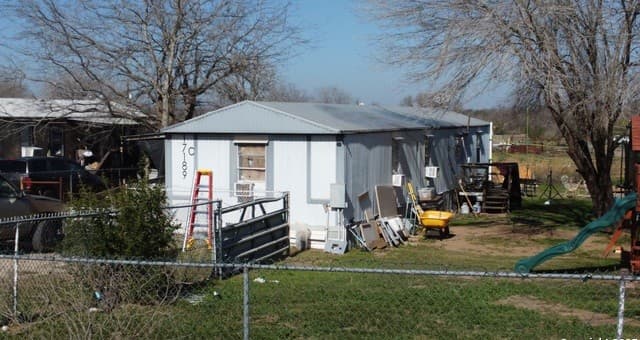 rental at 17189 Benton City Rd in Von Ormy, TX — photo 4