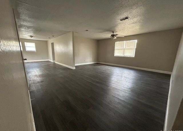 rental at 18234 Benton City Rd in Von Ormy, TX — photo 3
